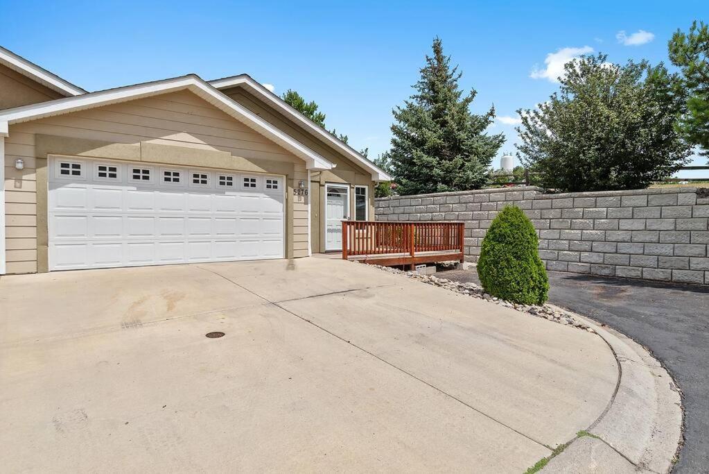 Convenient Townhouse - Near Airport Villa Rapid City Luaran gambar
